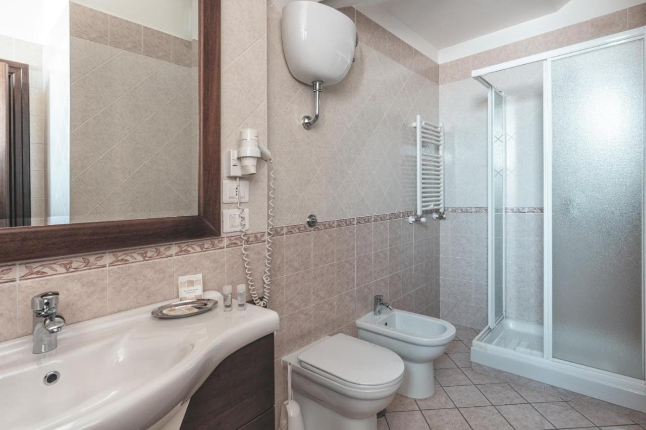 Hotel Insonnia Agropoli Esterno foto