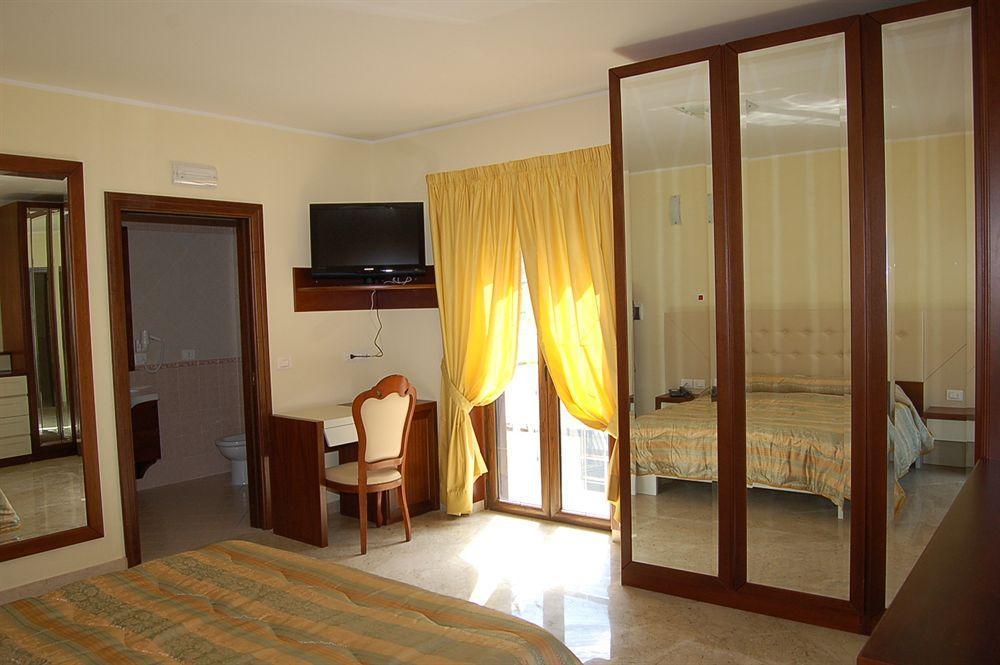 Hotel Insonnia Agropoli Esterno foto