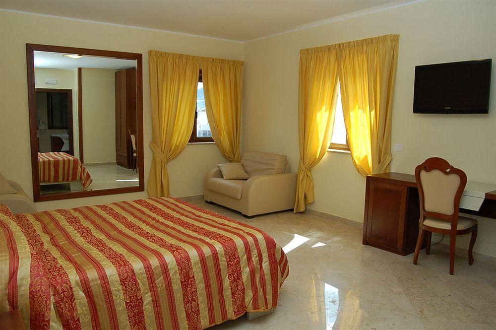 Hotel Insonnia Agropoli Esterno foto