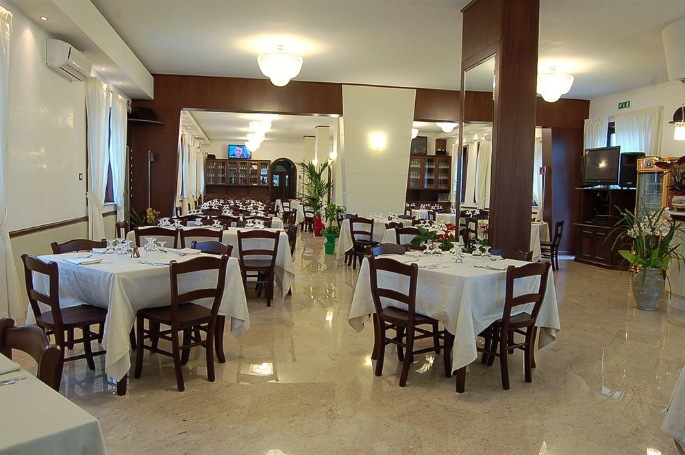 Hotel Insonnia Agropoli Esterno foto
